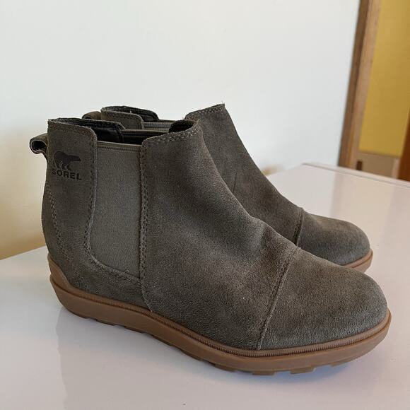 Sorel Evie Chelsea Bootie Pull-On Ankle Boots - Women Sz 8.5 Suede Leather Shoes - Picture 1 of 8